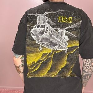 Vintage 90s CH-47 Chinook black and yellow graphic t-shirt size large